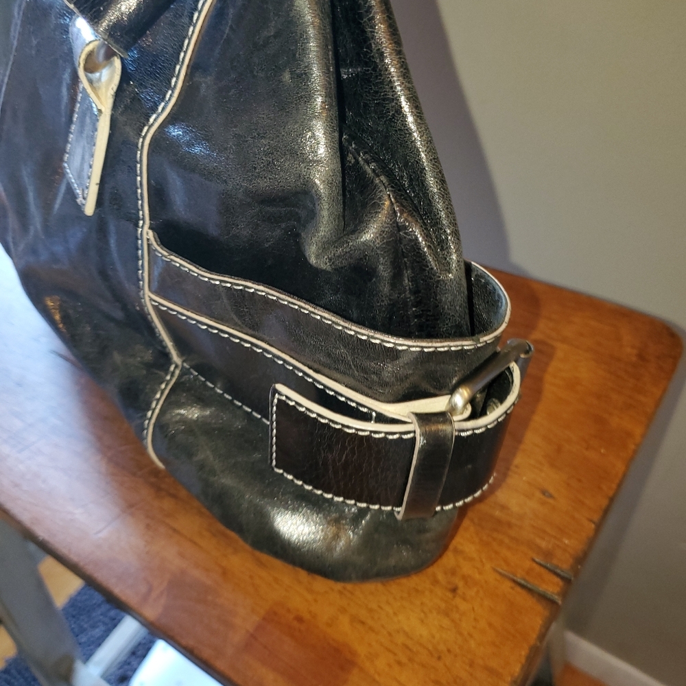 Kenneth Cole handbag - Picture 6 of 9